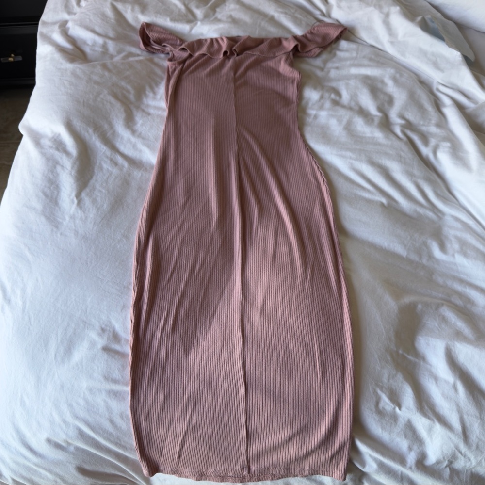 Express Pink Ribbed Off-Shoulder Maxi Dress - Picture 5 of 5
